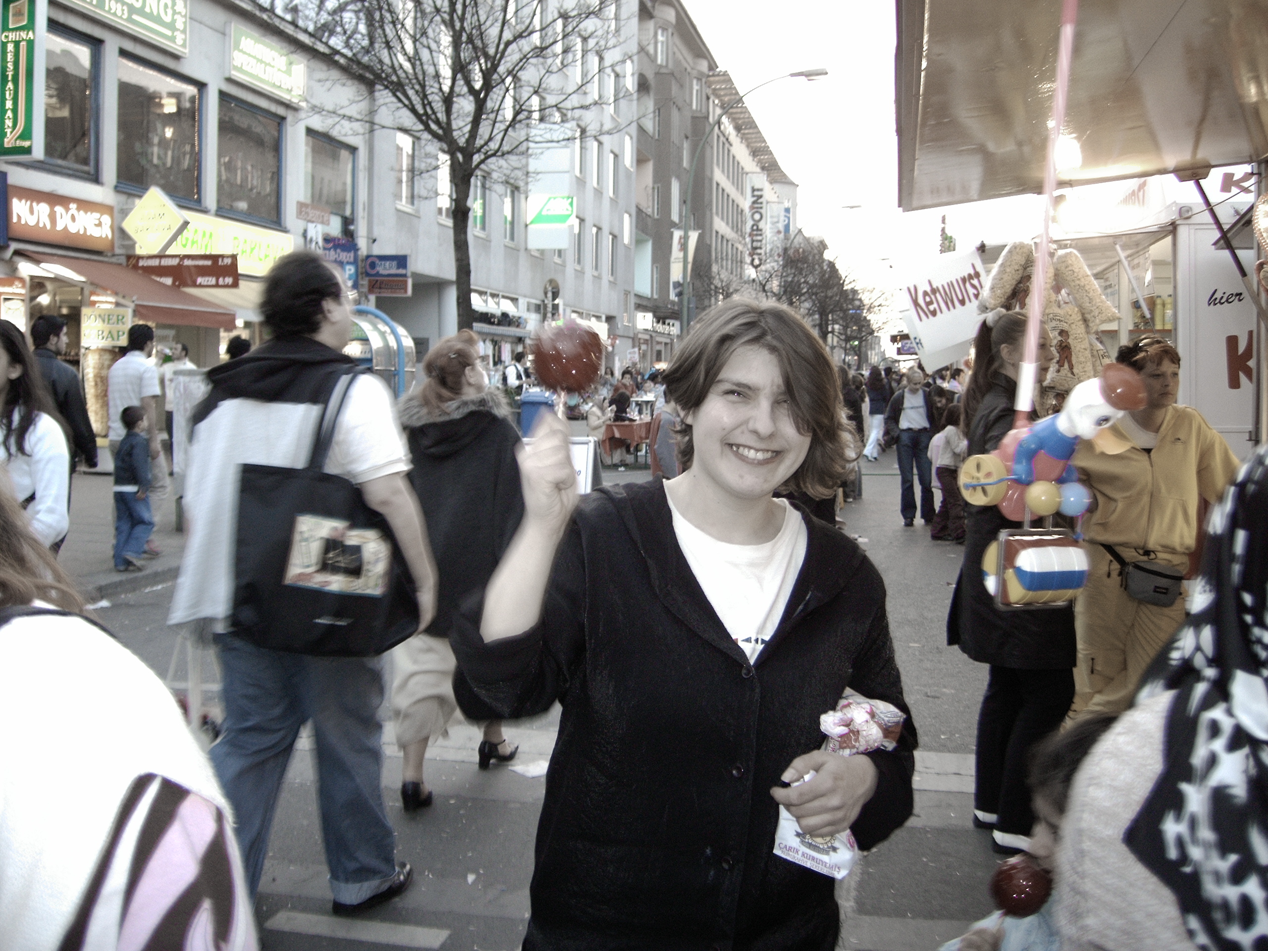 Photo von dem Strassenfest in Berlin im Wedding am Sonntag, dem 3. April 2005